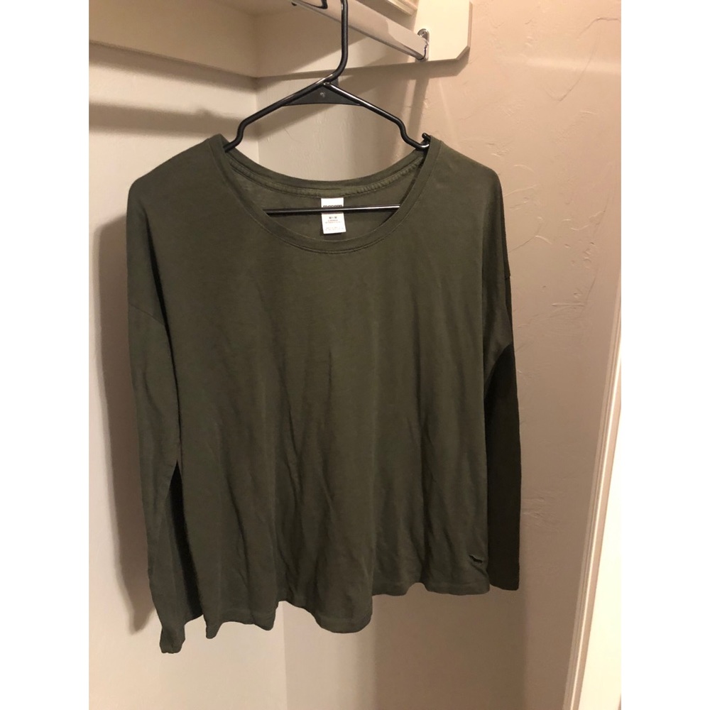 VS Pink long sleeve tee